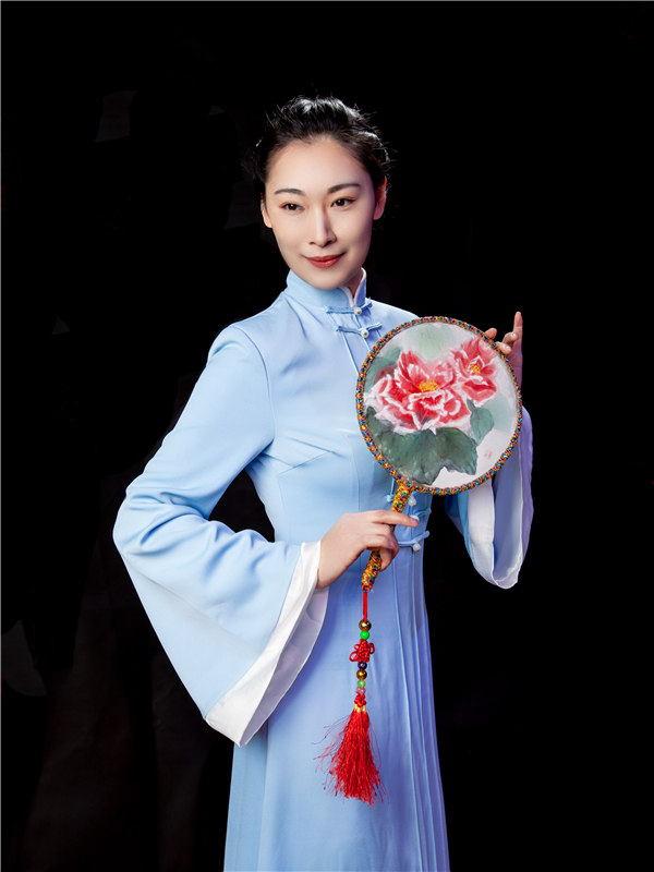 202210091665298348790278.jpg 潘钰.jpg